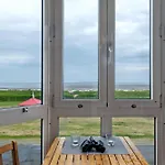 Mit Tollem Meerblick Auf Insel Lägenhet